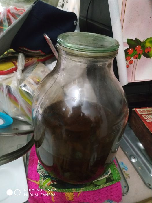 Продам банки , 2-х литровые и литровые!