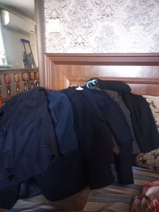 Школьная форма: рубашки, брюки с 6 лет до 42 размера, костюмы.