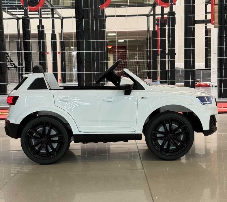 Акумулаторен джип Audi Q7 12V с меки гуми с Кожена седалка