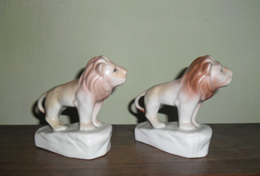 Lot 9 bibelouri reprezentând diverse animale