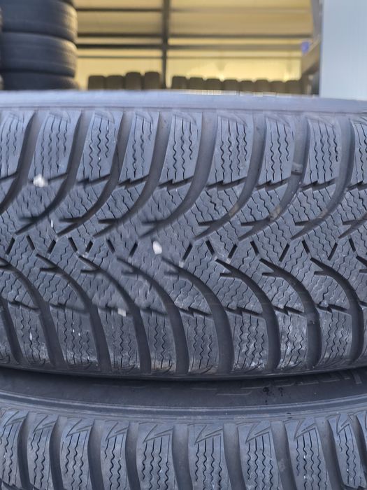 2 Броя 215/60/17 Kumho 8mm 2020 DOT