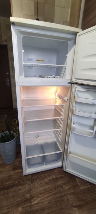 Холодильник Индезит б/у