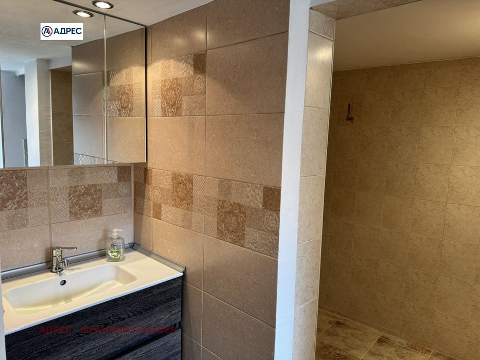 Къща в Враца- площ 240 цена 260000