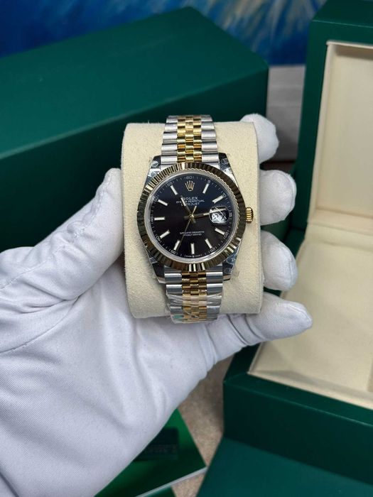 Rolex Date Just 41 MM Jubilee Two Tone Gold Silver
