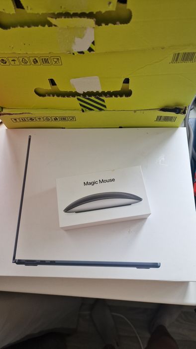Macbook Air m2 2025