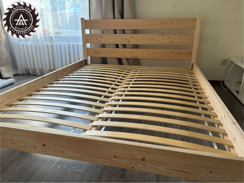 Кровать деревянная из лиственницы
