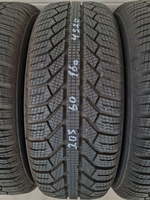 Зимни гуми 4 броя SEMPERIT MasterGrip2 205 60 R16 дот 4520