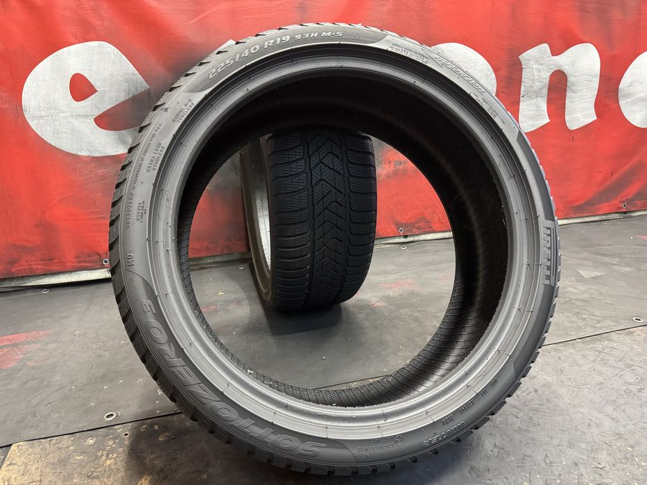 225 40 19, Зимни гуми, Pirelli SottoZero3, 2 броя