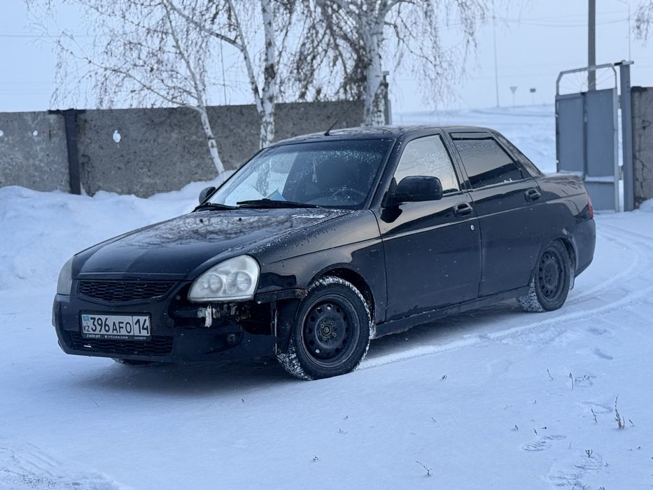 Продам приору  2012 года