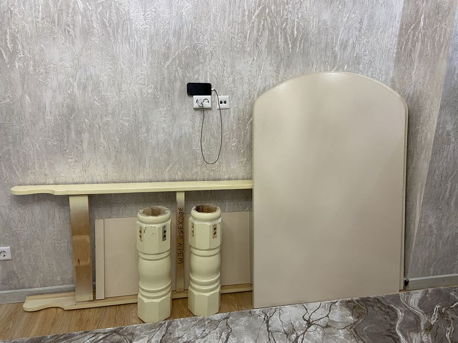 Срочно продам стол