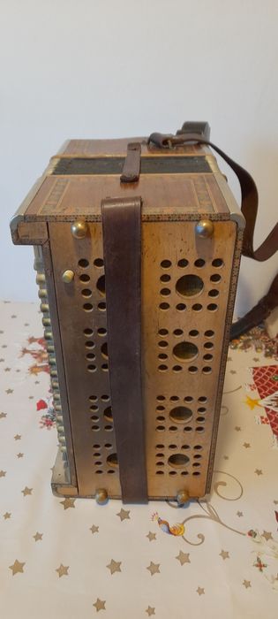 Acordeon armonica  80 de bași