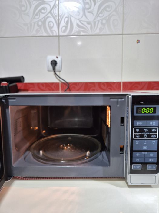 Cuptor cu microunde, SHARP