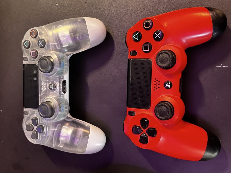 PlayStation 4 с 2 джойстика + GTA5 подарък!