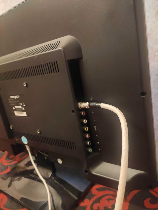 Televizor 12Vcort,rulote, auto, 220V/12Vcamere mici,bucătărie,foisor