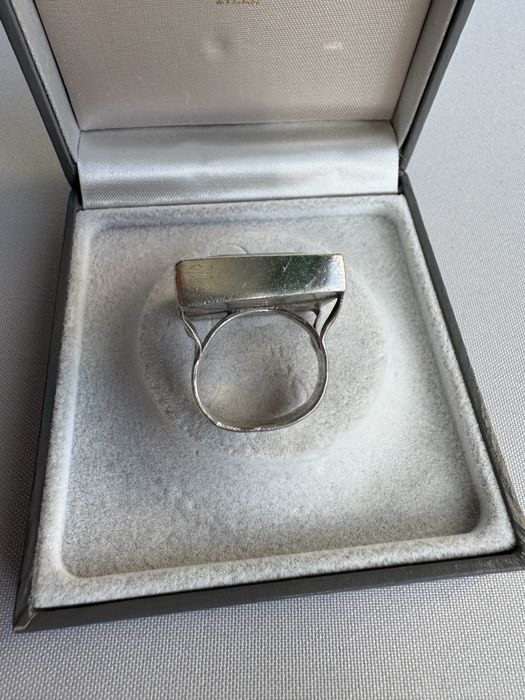 Inel din argint si agat