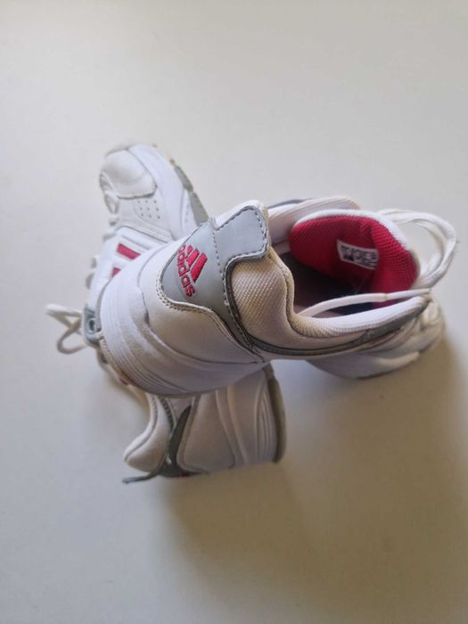 Adidas оригинални маратонки