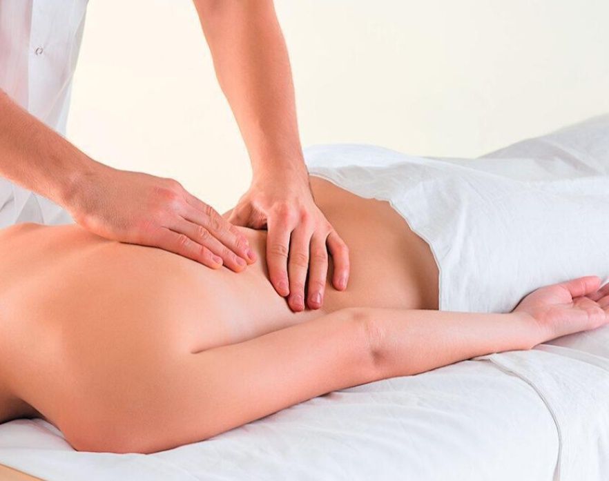 Массажист широкого профиля