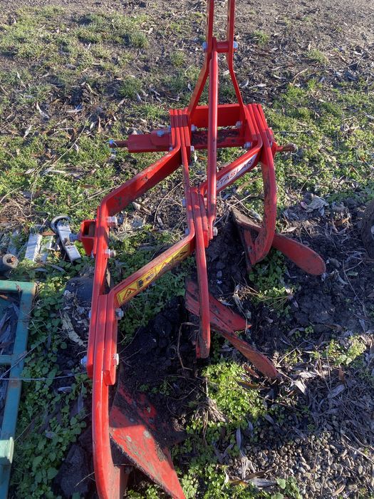 Продавам турски плуг 3х20