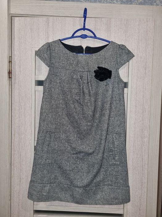 Продам платья женские