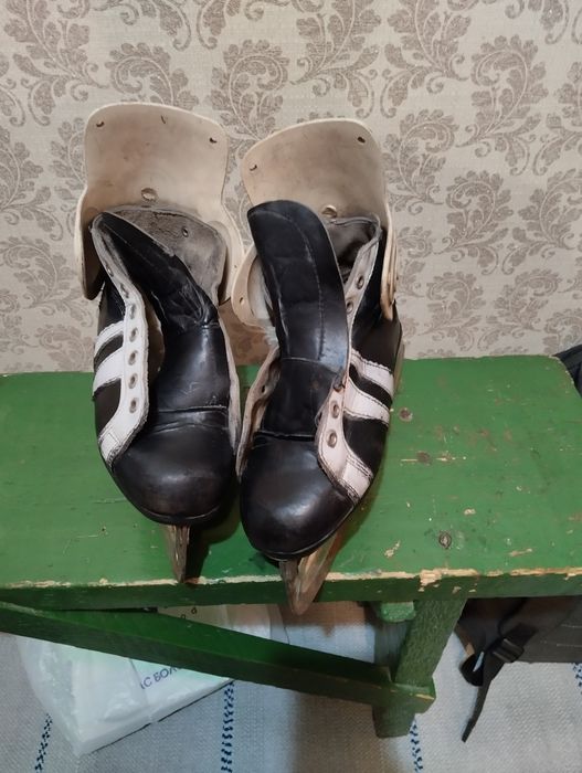 Продам коньки детские