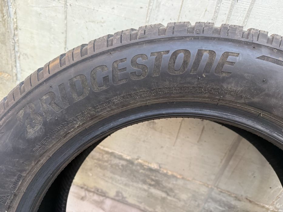 Продавам 4 броя зимни гуми 225, 60,18 Bridgestone BLIAZAK 05