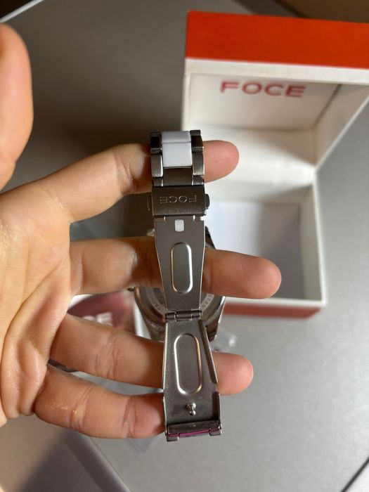 Безупречен дамски часовник FOCE