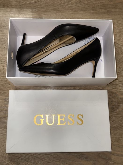 Туфли на каблуке Guess