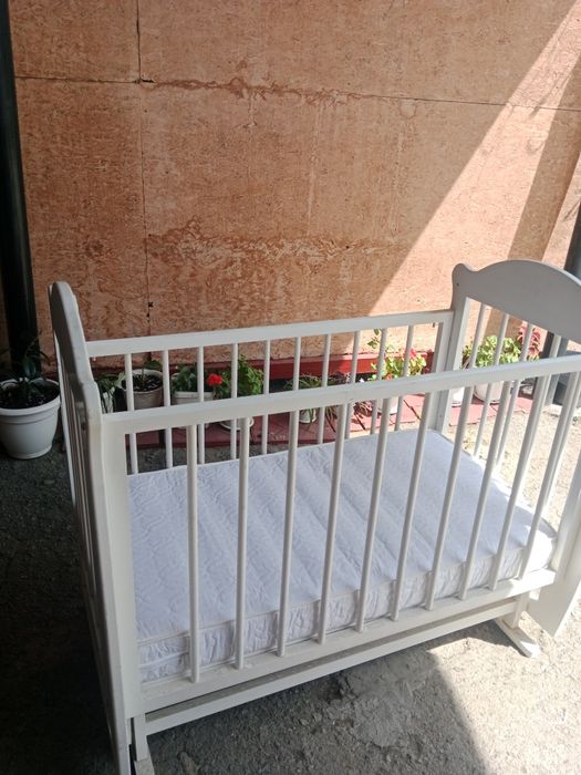 Продам манежку в хорошем состоянии