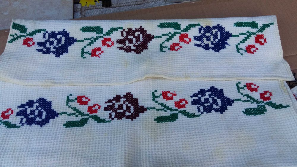 Prosoape si cearceaf tesute si lucrate manual sunt deosebite