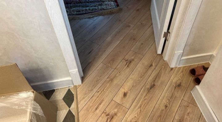 Укладка ламината установка плинтуса