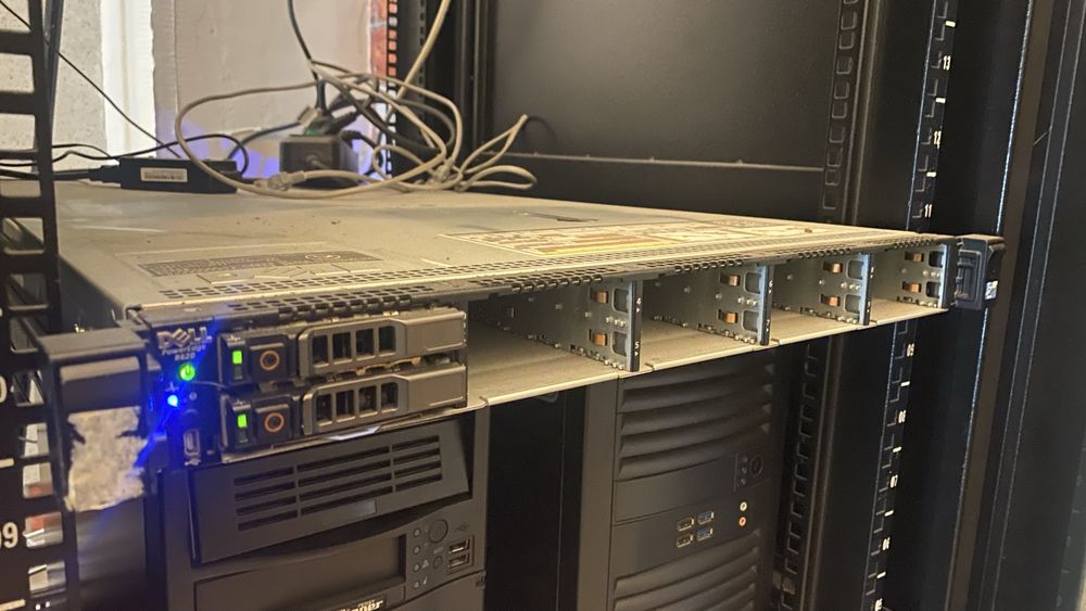 Сървър Dell PowerEdge R620