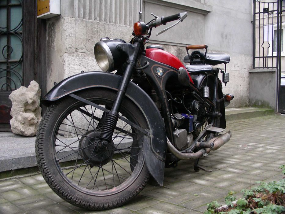 продавам ретро мотоциклет BMW R35