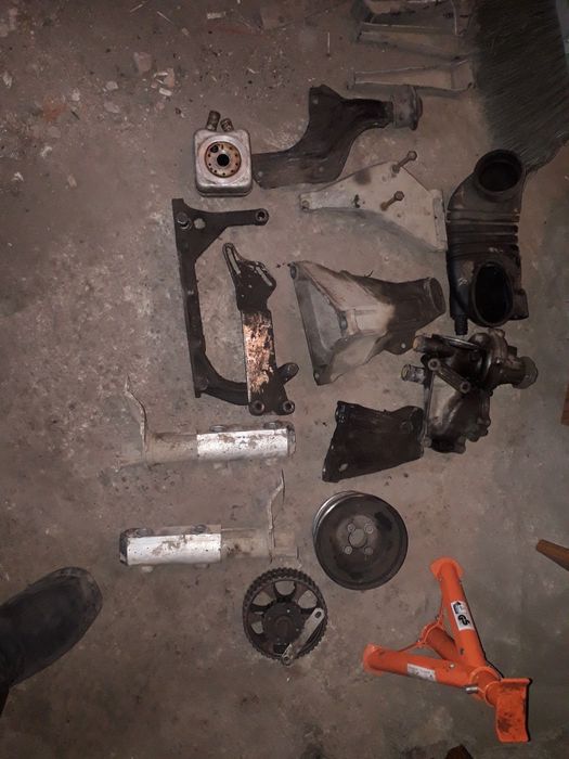 Запчасти на Ауди б4 инжектор