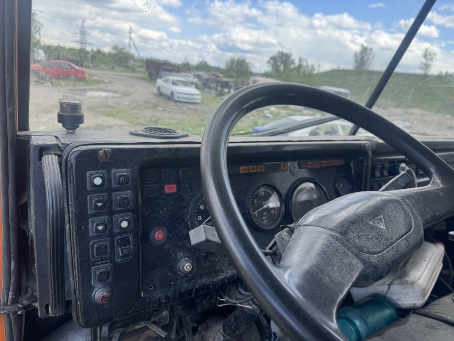 Продам Камаз 65115