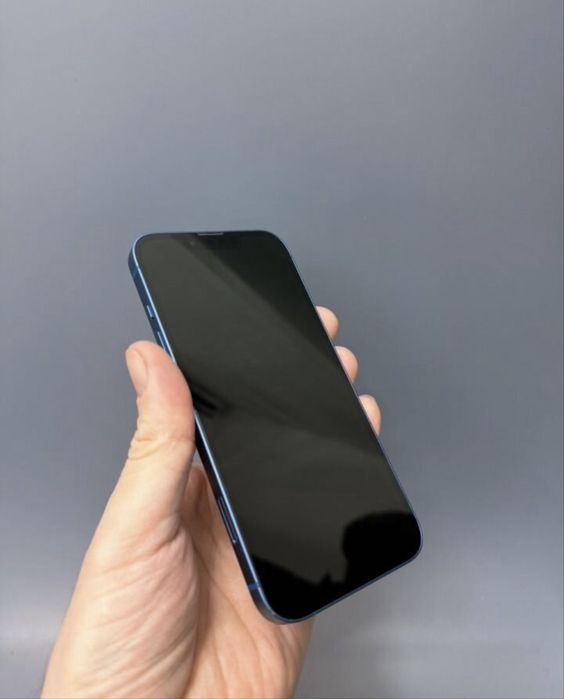 iPhone 13 128Gb с гарантией