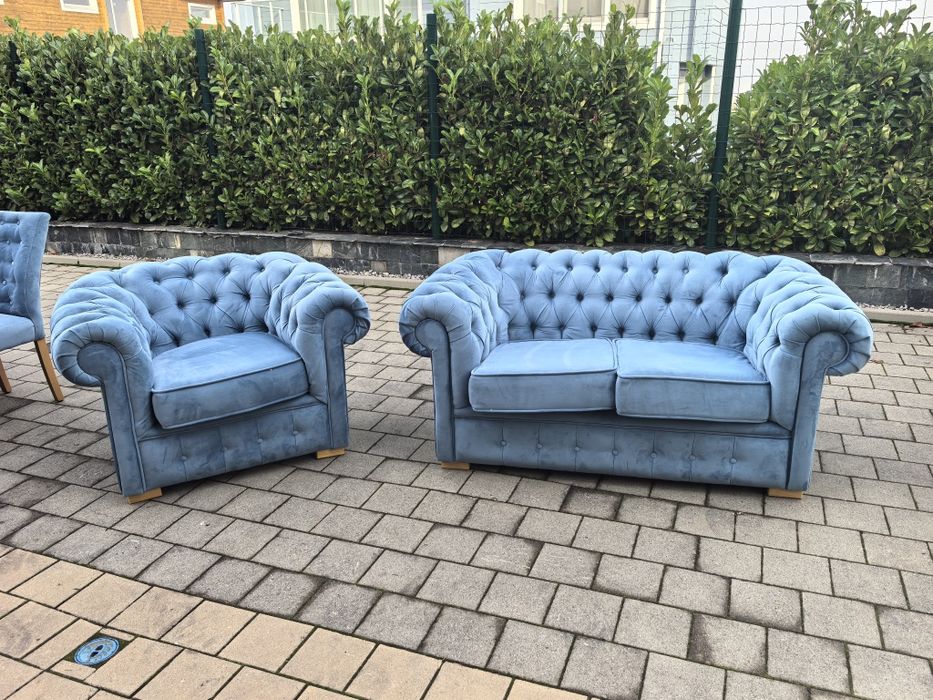 Продавам диван, столове и шкафове