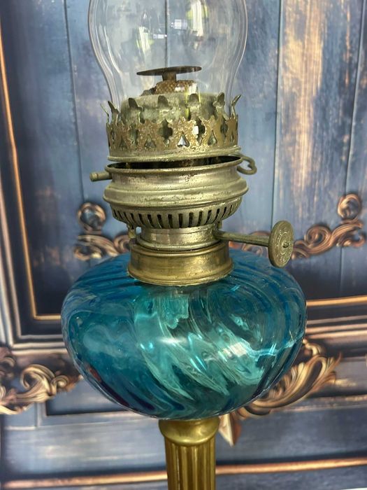 DN284 Lampa de petrol 1,8kg 40cm h 12x12cm baza + sticla 5cm diametru