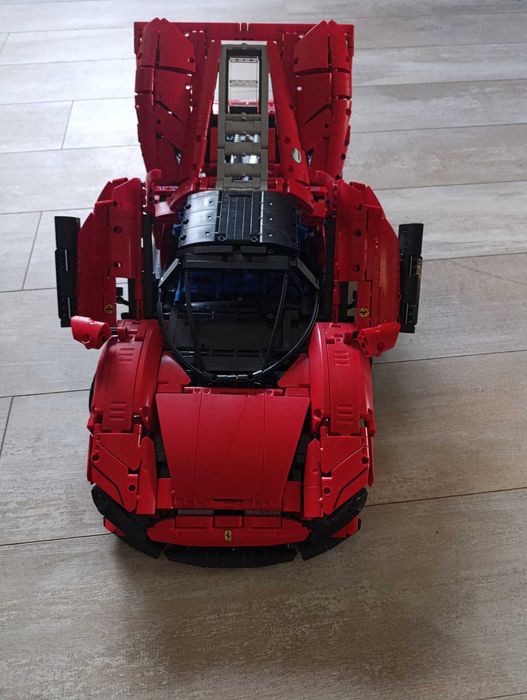 Vand Lego Technic Ferrari Daytona SP3 42143