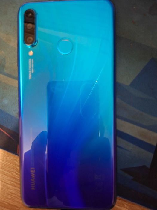 Vînd huawei p20 lite