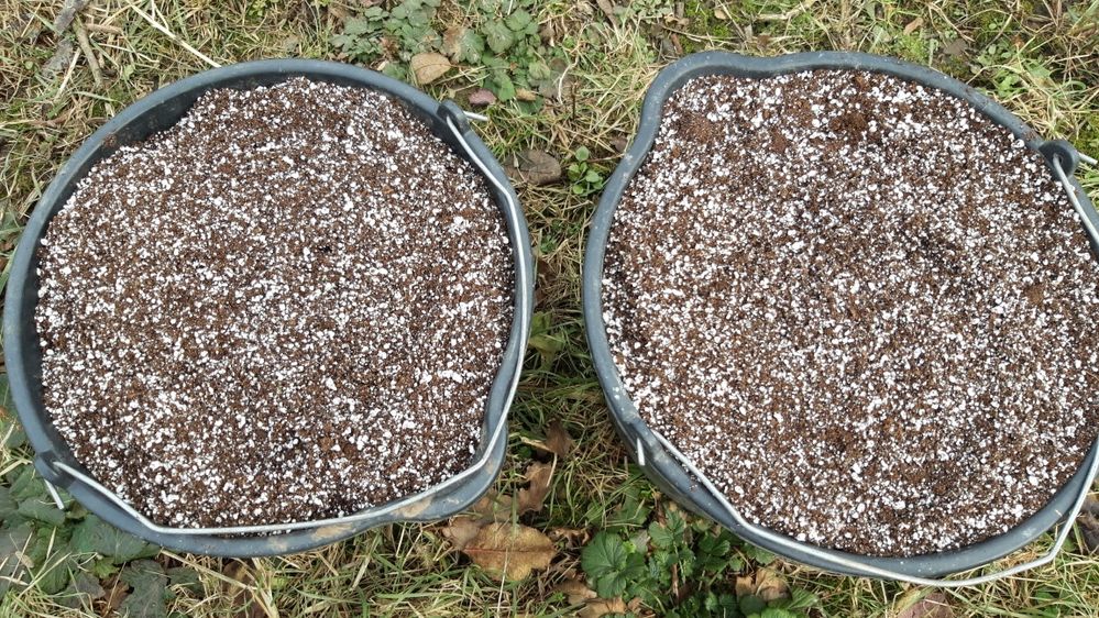 Turba perlitica ( turba extra fina si perlit ) Voluntari • OLX.ro