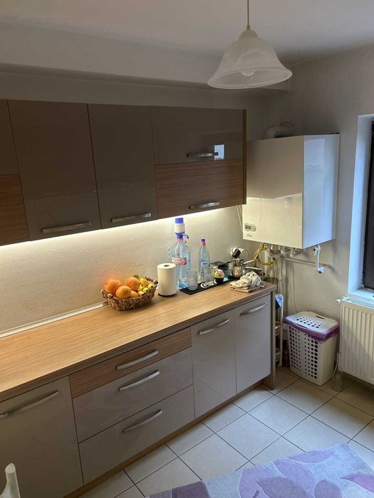 Vanzare mobila bucatarie complet utilata