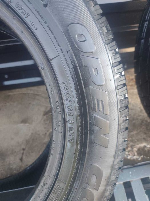 Продам Б/У резина TOYO летние 245/60R18.