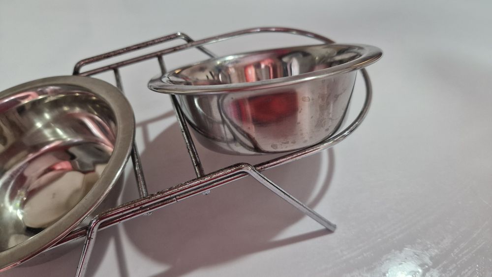 Продам чашки с подставкой