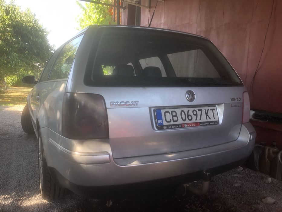 Продавам пасат В5,5. 2,5д  4х4. 180кс. С проблем в двигателя