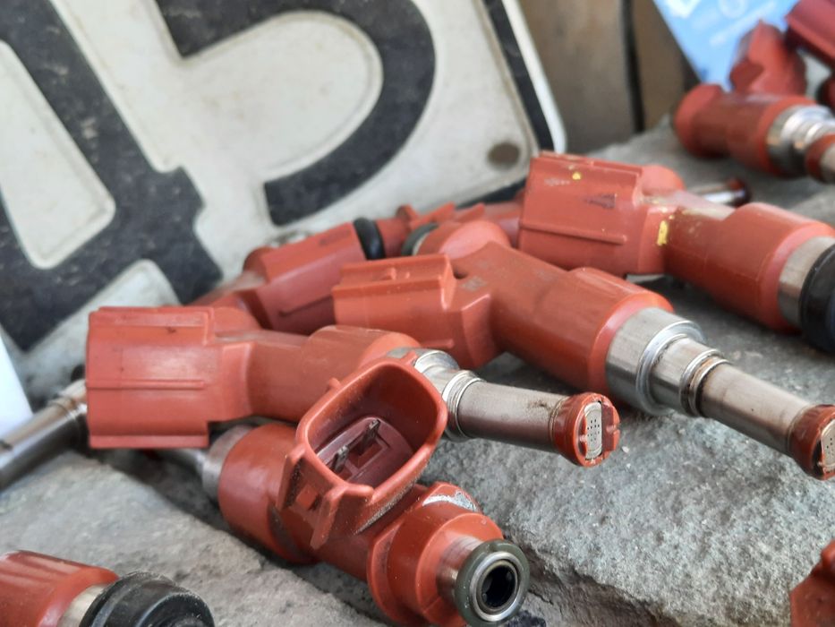 Топливные форсунки 2GR-FE (3.5)