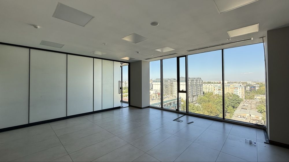 Б/Ц на Ц-5 580м2 12 кабинетов центр города