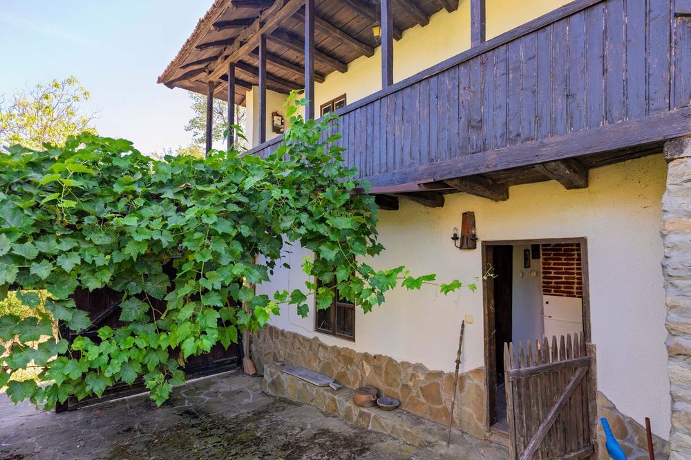 Къща в Ловеч, област-с.Радювене площ 93 цена 55000