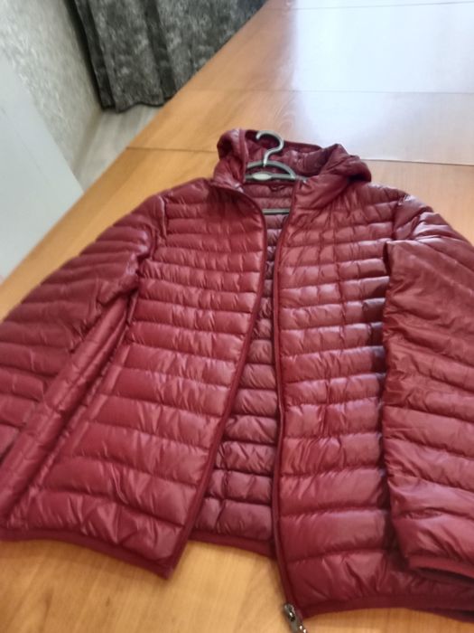 Продам верхнюю одежду.