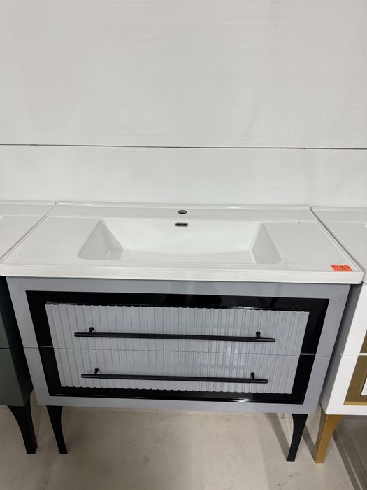 Тумбы для ванн,Двери,Ванны