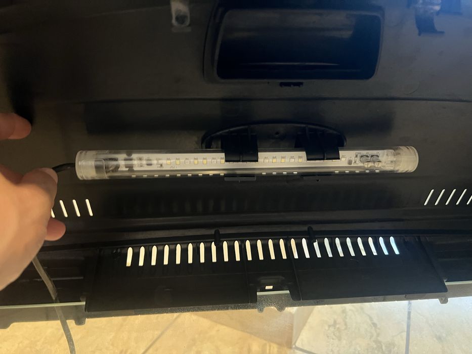 2 acvarii 60 litri Juwel + Aquael  + accesorii